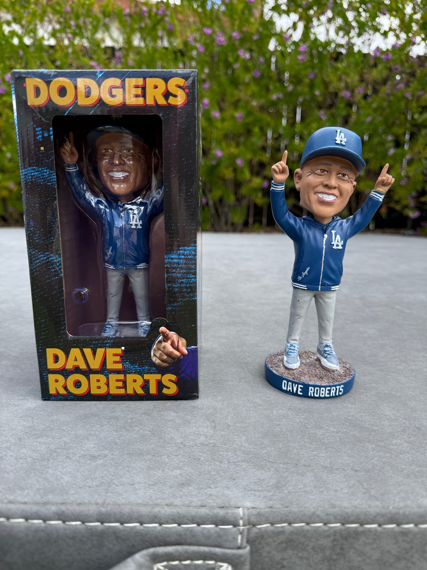 LA Dodgers Dave Roberts Bobblehead SGA 4/26/25