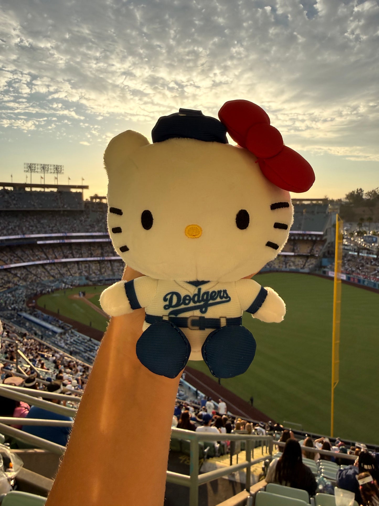 Hello Kitty & Friends Los Angeles Dodgers Plush Clip SGA 8/12/26