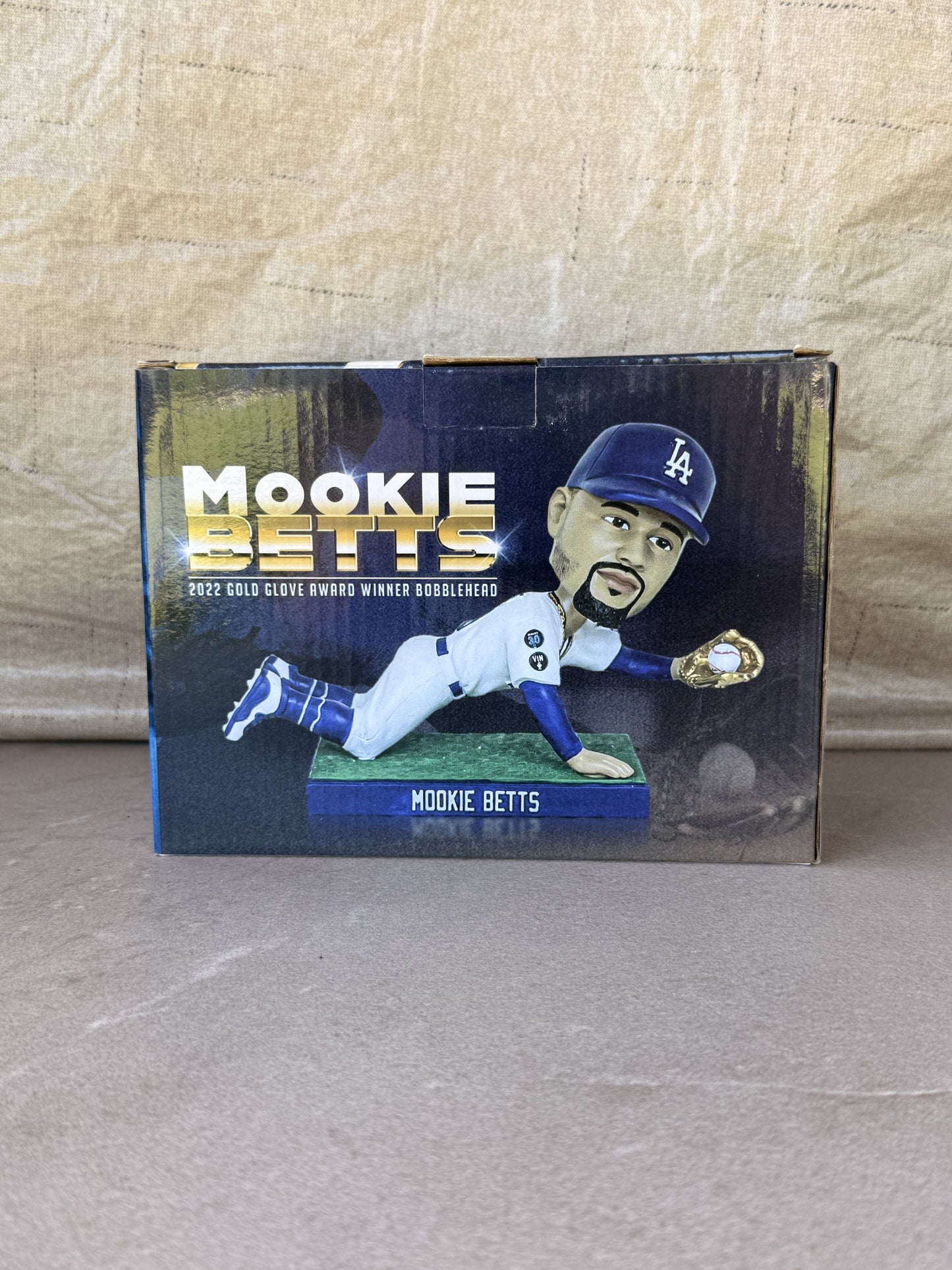 Mookie Betts Gold Glove Diving Catch Bobblehead LA Dodgers SGA 5/15/23