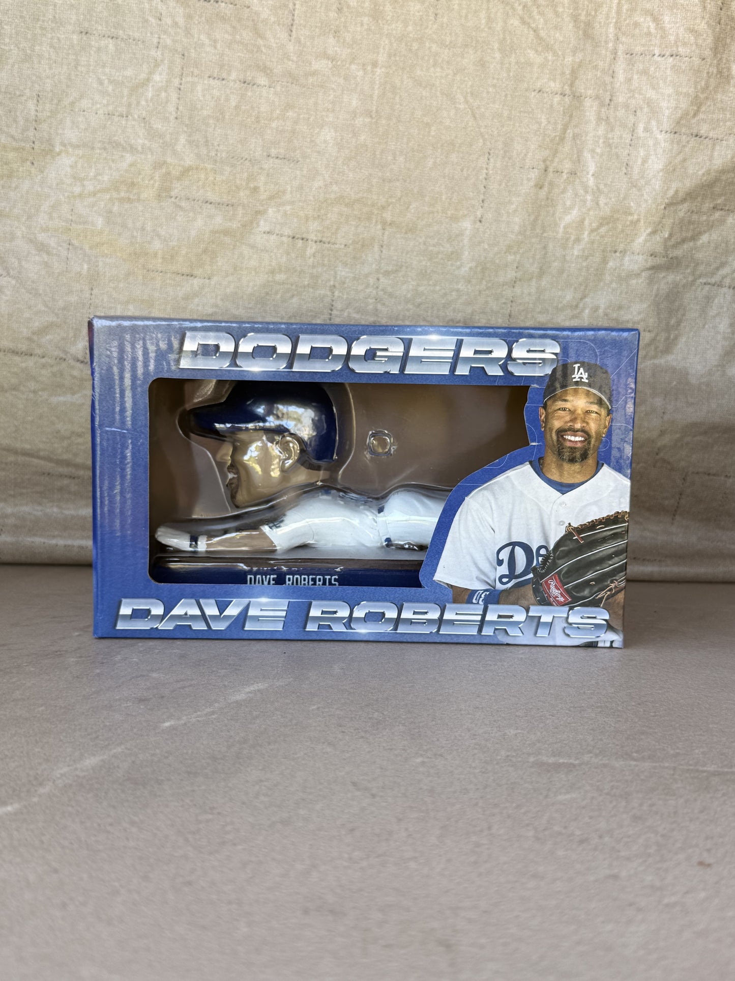 Dave Roberts Sliding Bobblehead LA Dodgers SGA 9/13/23